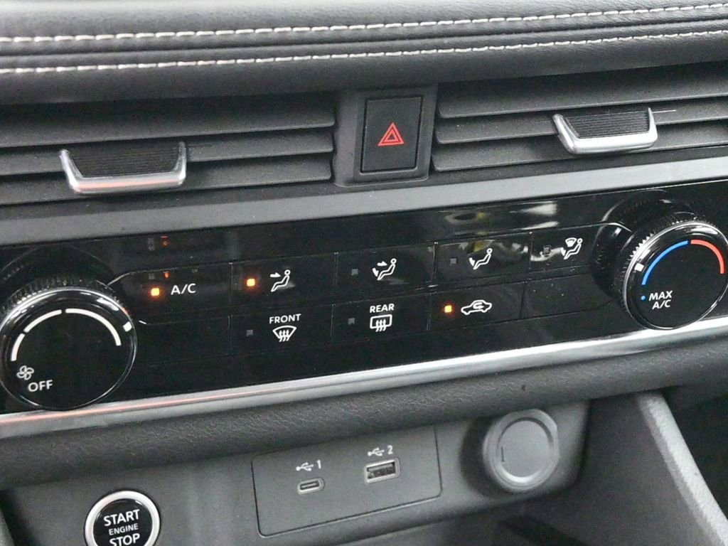 Used 2023 Nissan Rogue S image 21