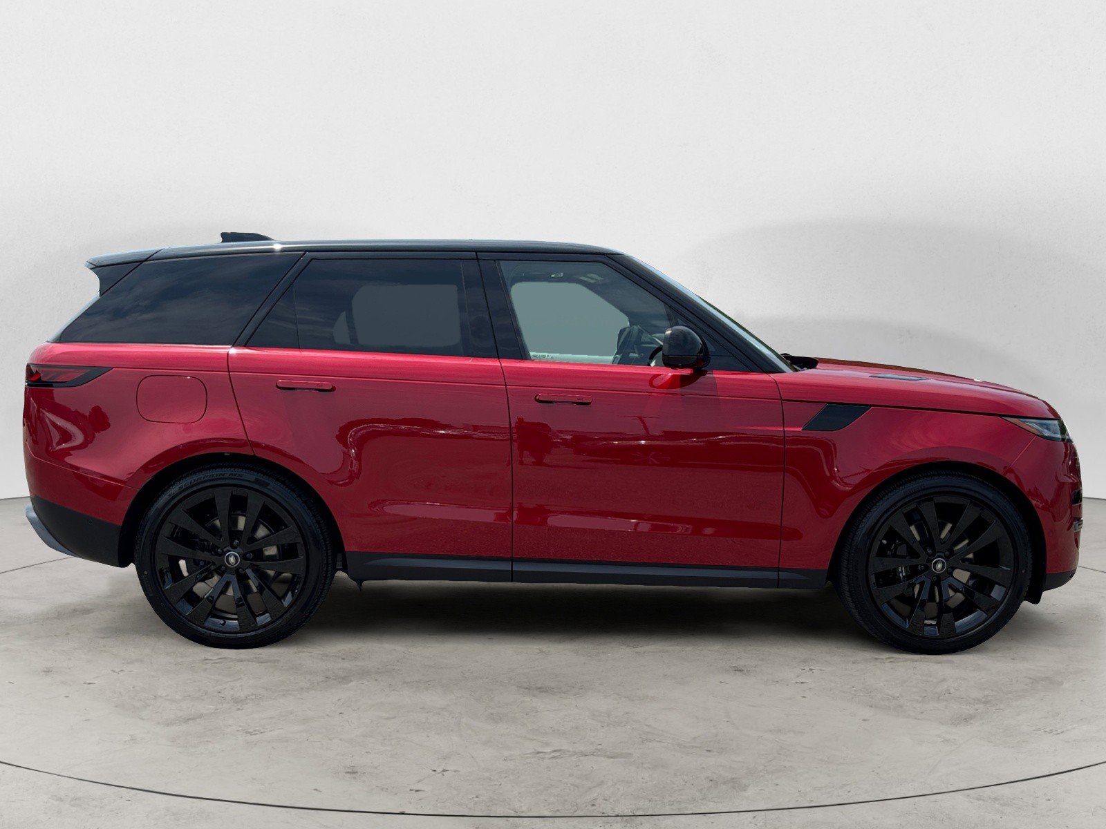 New 2025 Land Rover Range Rover Sport SE image 3