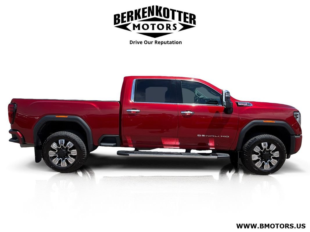 Used 2024 GMC Sierra 3500 Denali w/ Denali Reserve Package AWD/4WD image 2