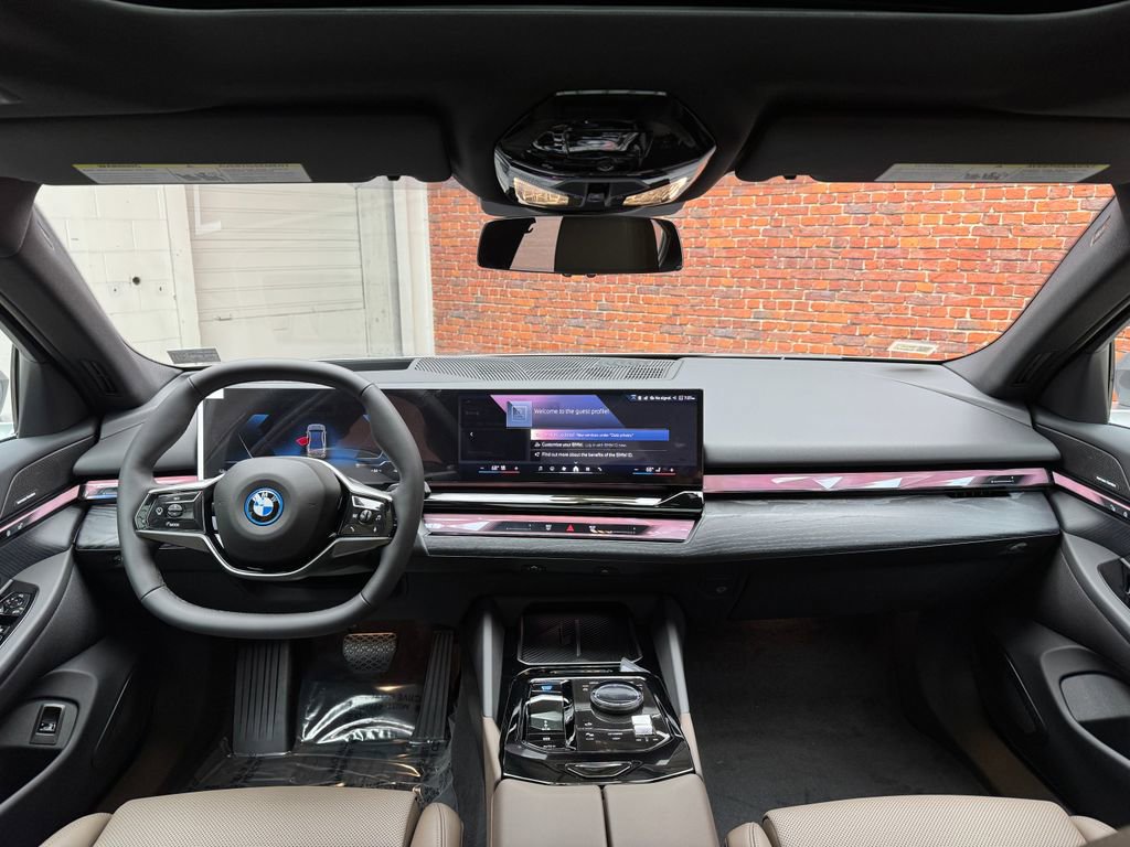 New 2026 BMW i5 eDrive40 AWD/4WD image 15