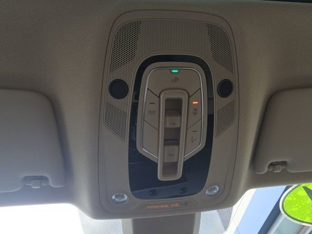 Used 2024 Audi Q5 e Premium Plus w/ Premium Plus Package image 20