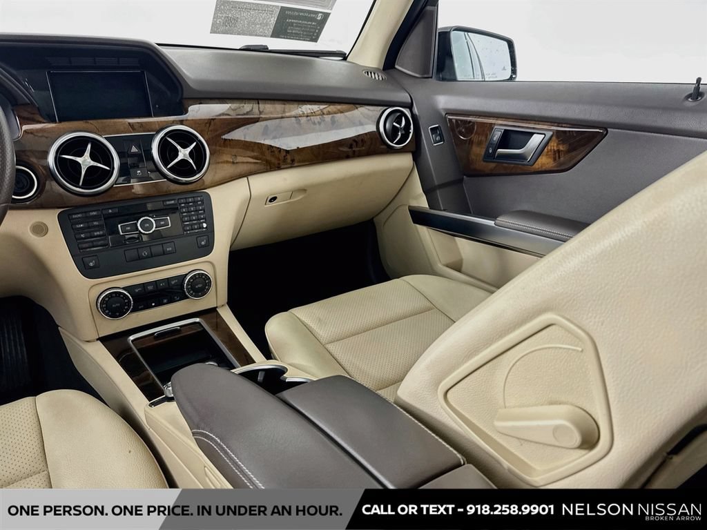 Used 2015 Mercedes-Benz GLK 350 2WD image 24