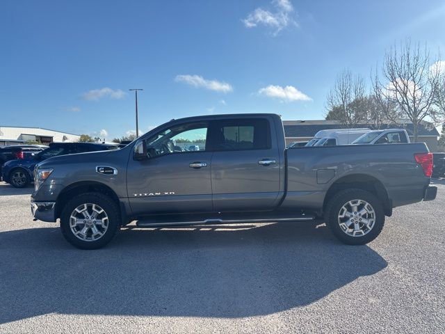 Used 2017 Nissan Titan SL image 8