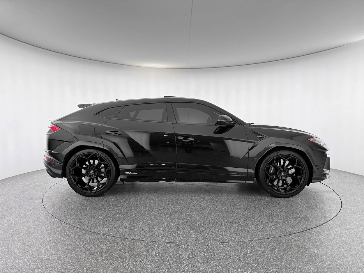 Used 2024 Lamborghini Urus Performante AWD/4WD image 6