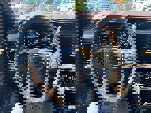 Used 2024 GMC Sierra 3500 Denali w/ Denali Reserve Package image 18