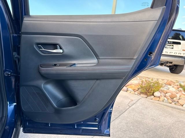 Used 2025 Nissan Kicks SR AWD/4WD image 27