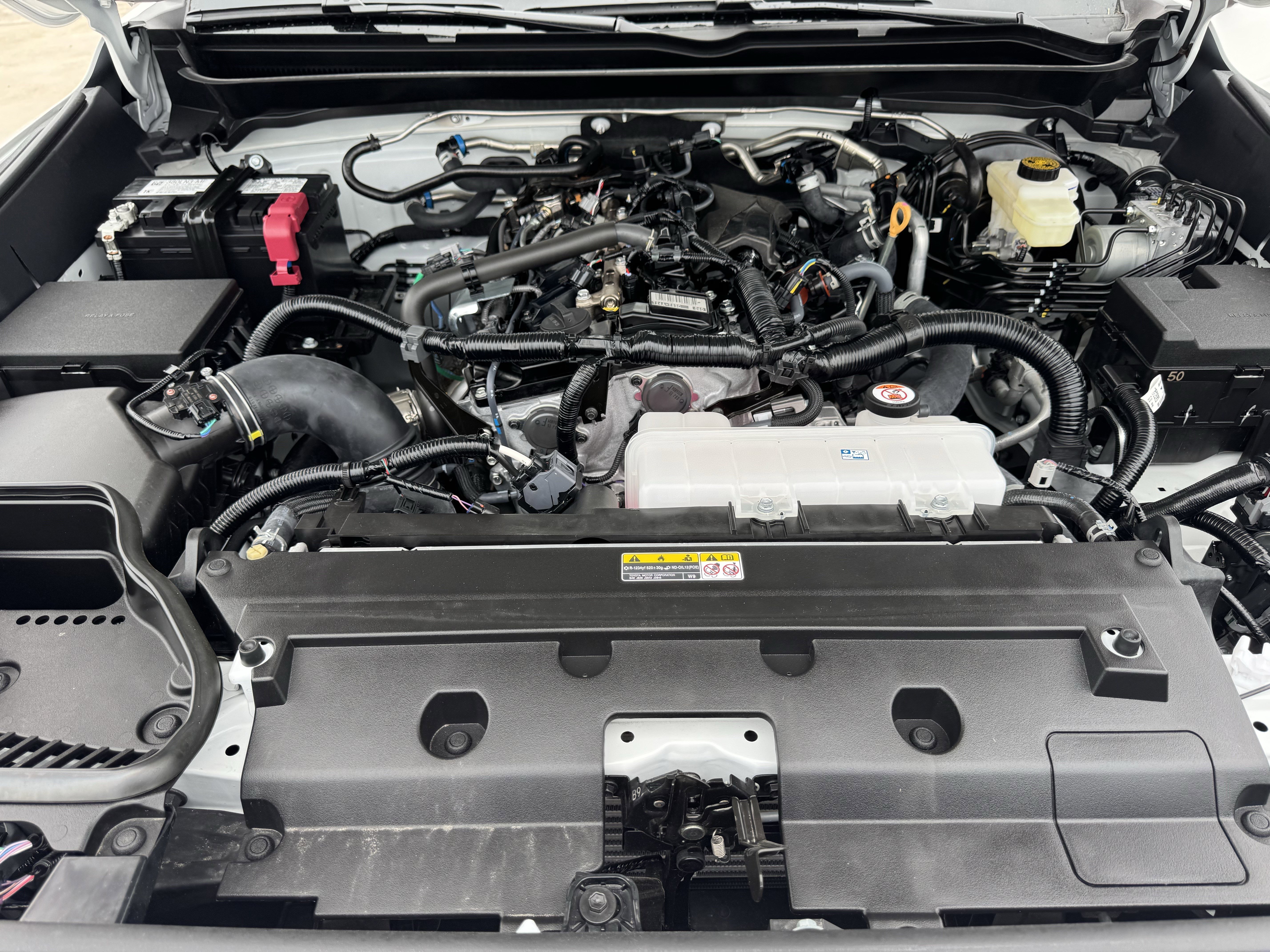 Used 2025 Toyota Tacoma TRD Sport AWD/4WD image 33