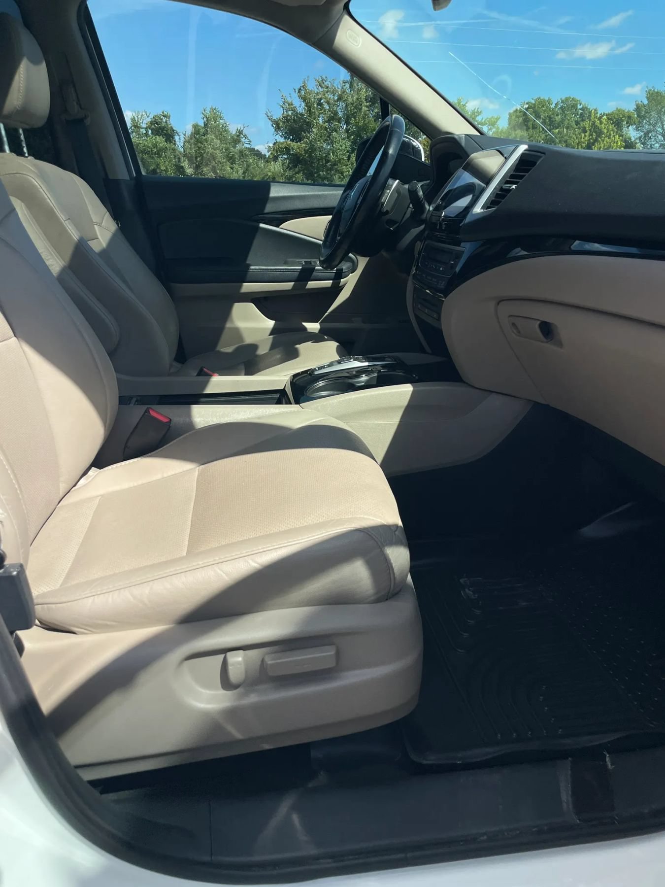 Used 2017 Honda Pilot Elite image 15
