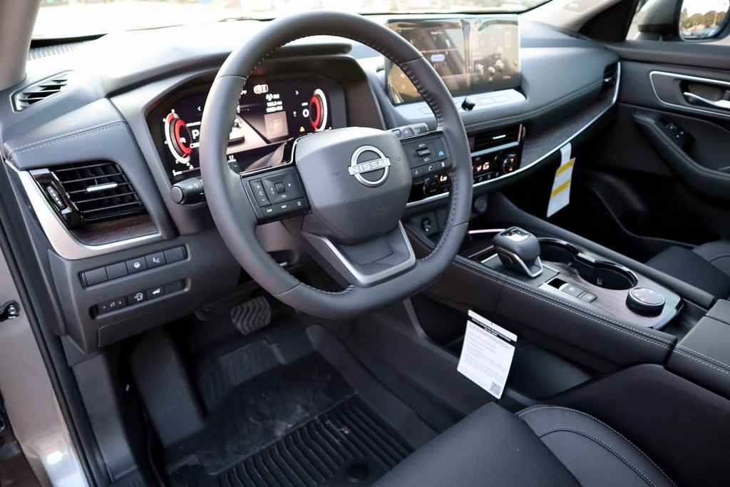 New 2026 Nissan Rogue Platinum w/ Platinum Premium Package image 13