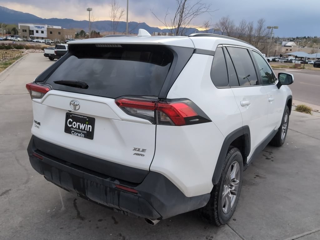 Used 2023 Toyota RAV4 XLE AWD/4WD image 10