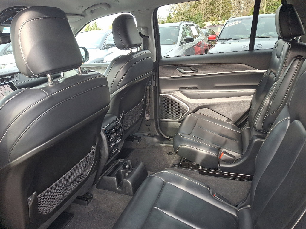 Used 2021 Jeep Grand Cherokee L Limited image 20