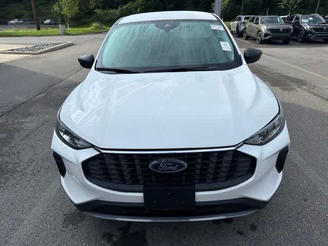 Used 2023 Ford Escape Active AWD/4WD image 2