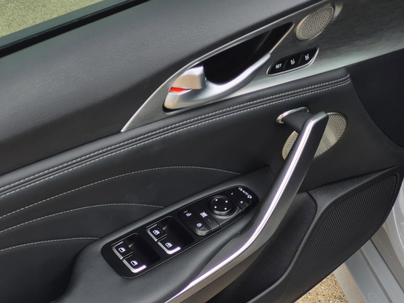 Used 2023 Kia Stinger GT2 RWD image 13
