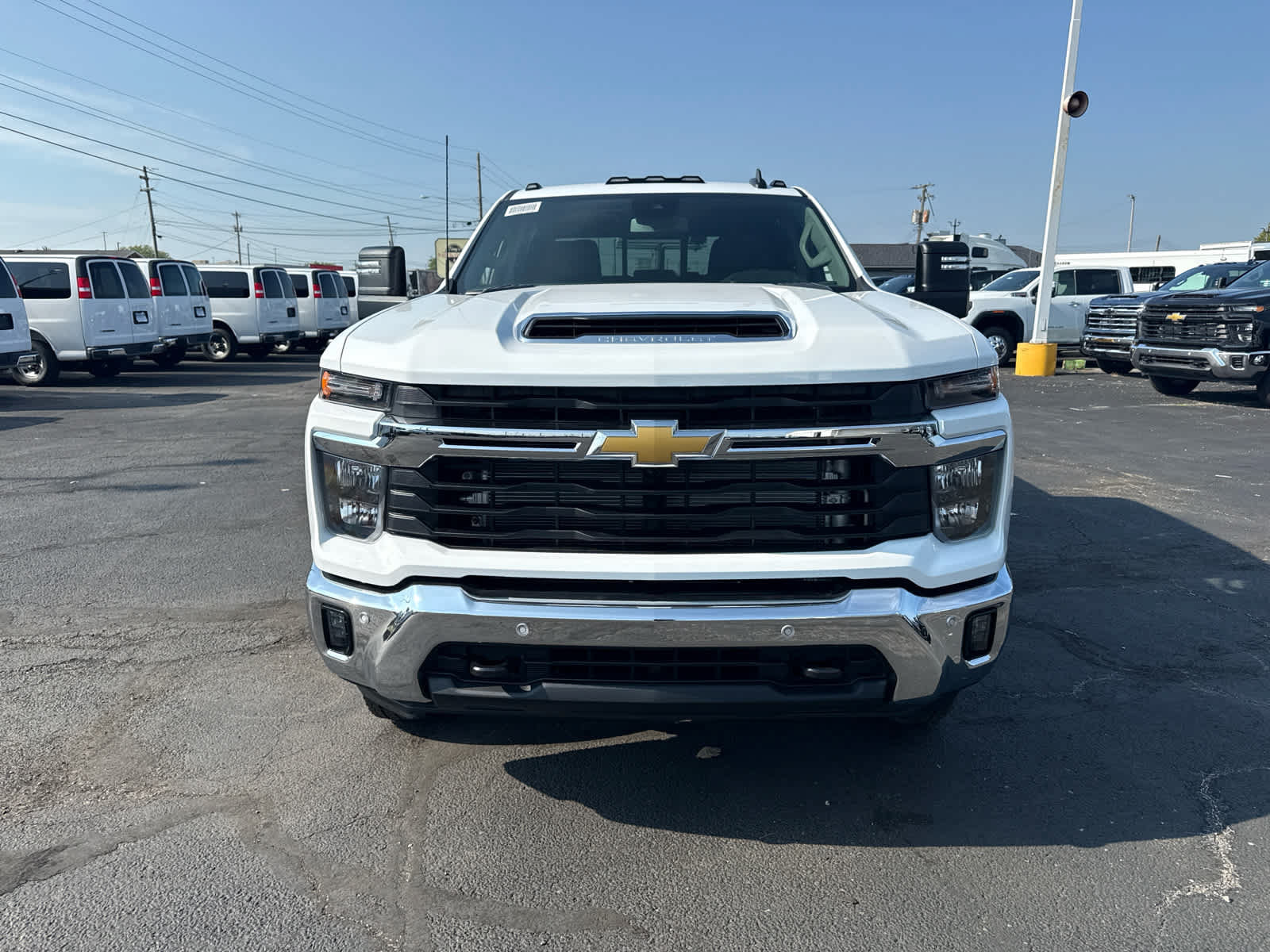 New 2026 Chevrolet Silverado 3500 LT w/ All Star Edition AWD/4WD image 8