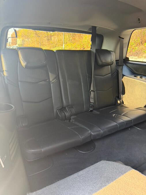 Used 2018 Cadillac Escalade Luxury AWD/4WD image 22