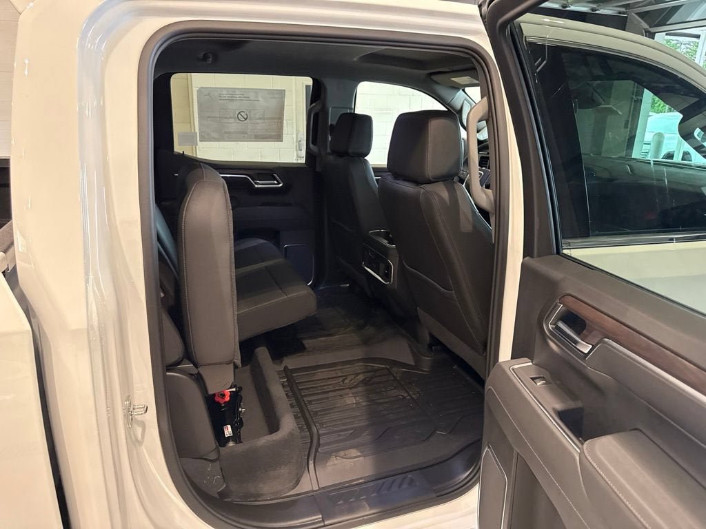 New 2026 GMC Sierra 1500 SLT w/ SLT Premium Plus Package AWD/4WD image 15