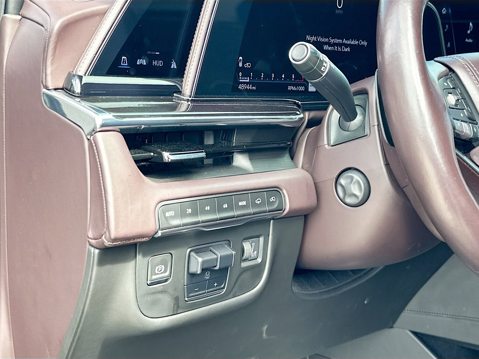 Used 2022 Cadillac Escalade ESV Sport Platinum w/ LPO, ONYX Package image 10