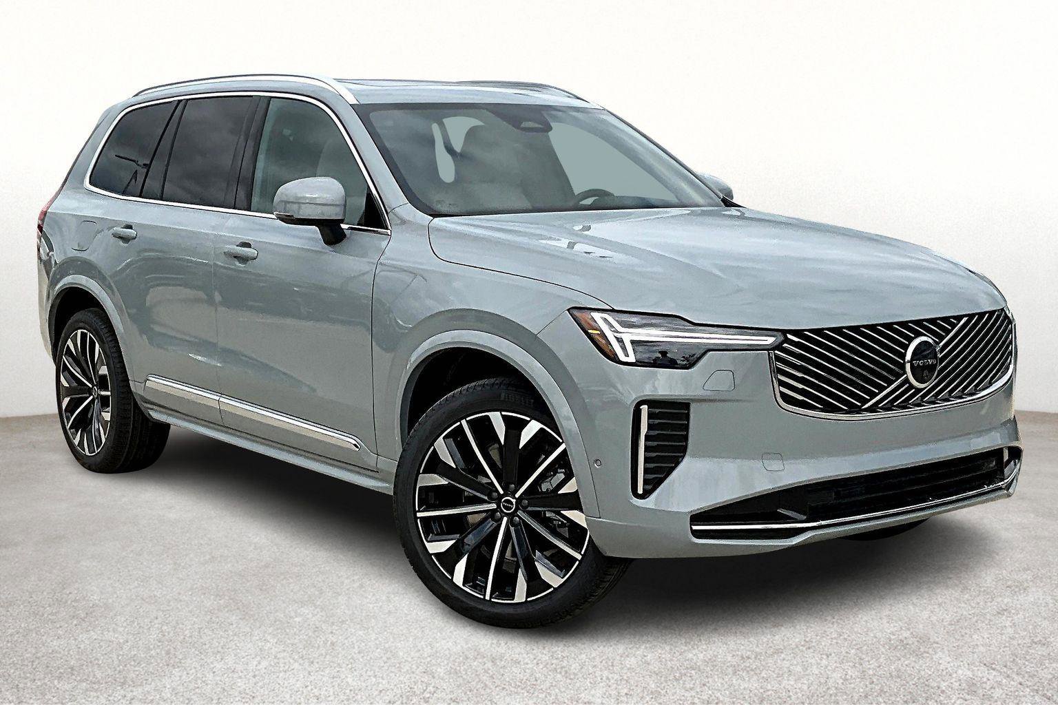 New 2026 Volvo XC90 B5 Plus image 2