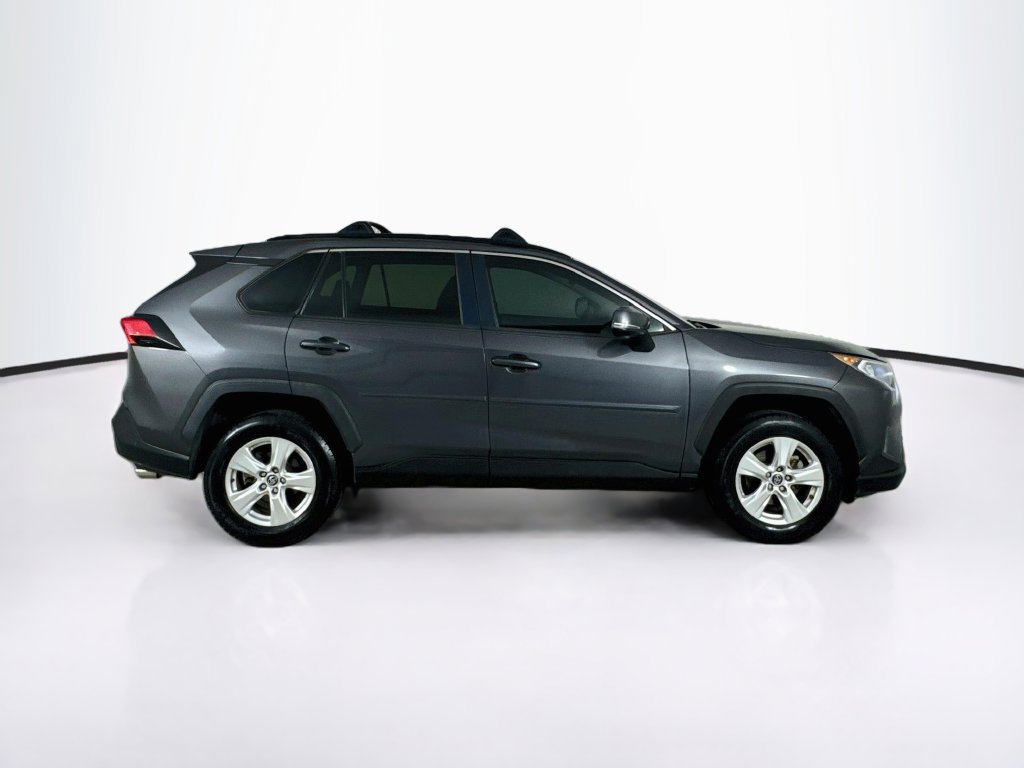 Used 2020 Toyota RAV4 XLE w/ Convenience Package FWD image 8