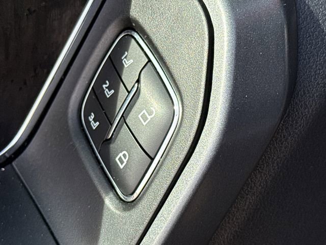 Used 2023 Ford F250 Lariat w/ Chrome Package image 21