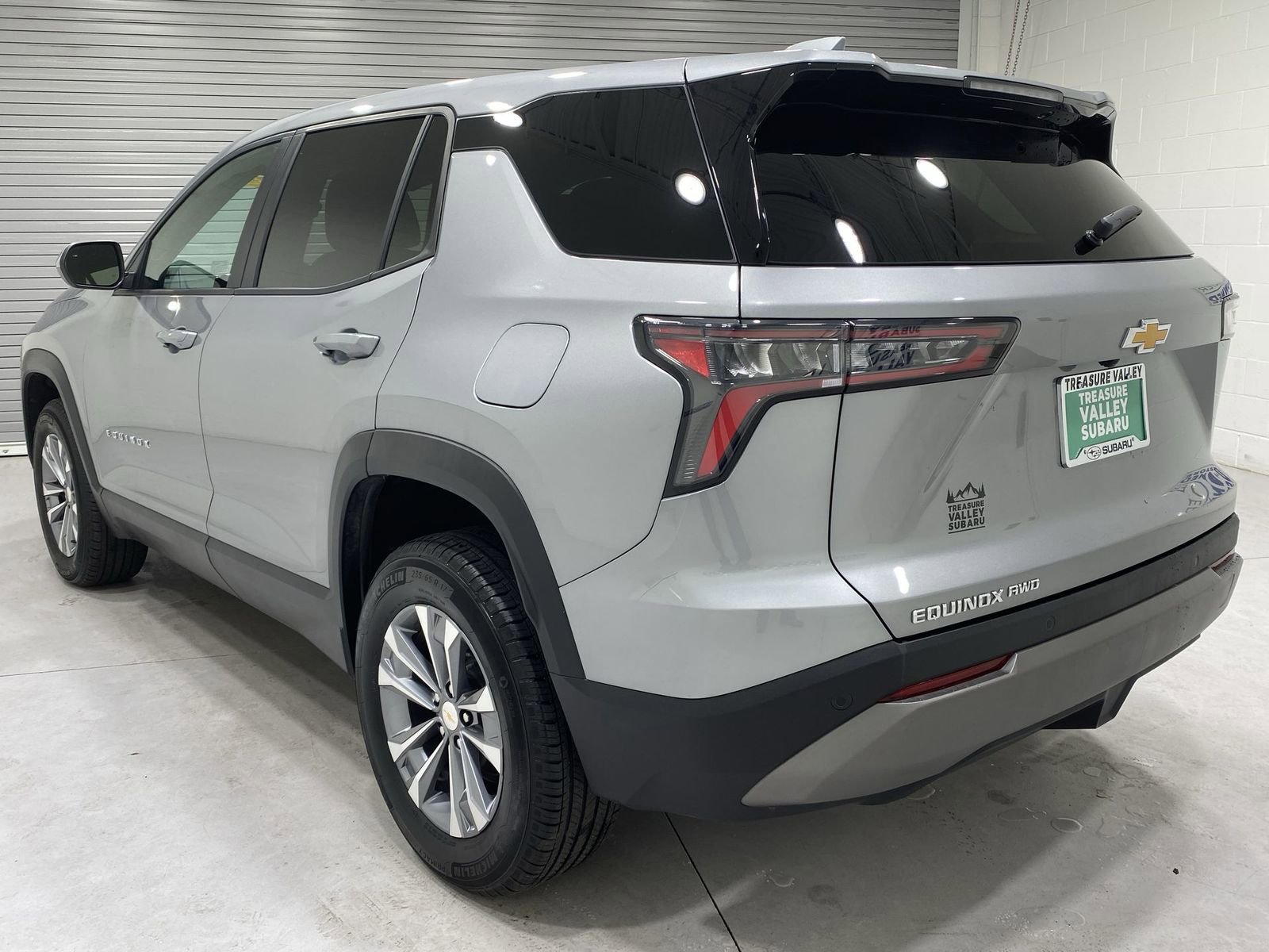 Used 2025 Chevrolet Equinox LT AWD/4WD image 6