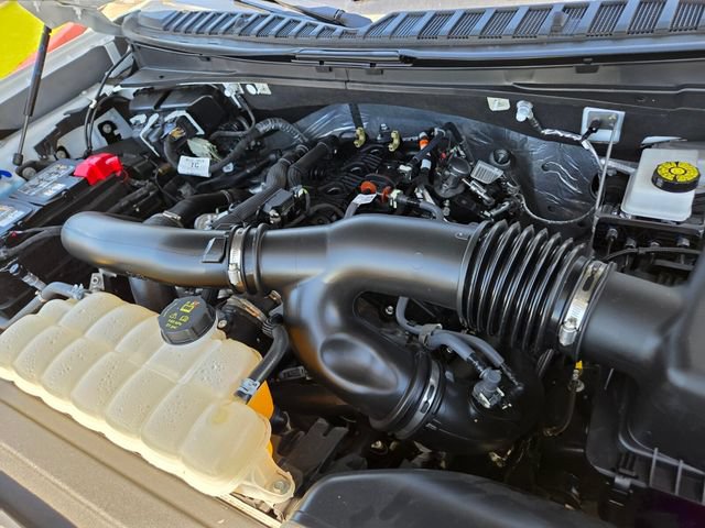 Used 2025 Ford Expedition Active AWD/4WD image 17