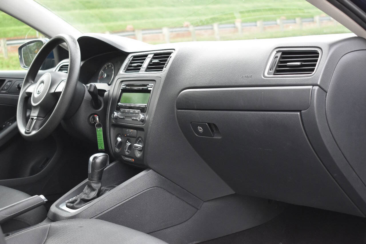 Used 2012 Volkswagen Jetta SE image 15