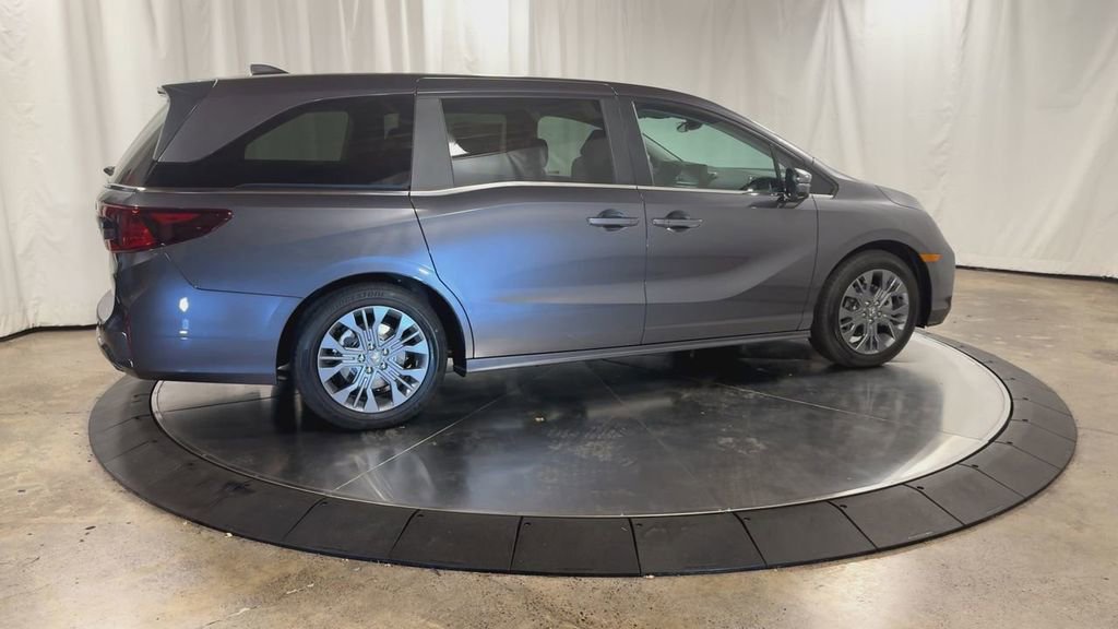 New 2026 Honda Odyssey Touring image 2