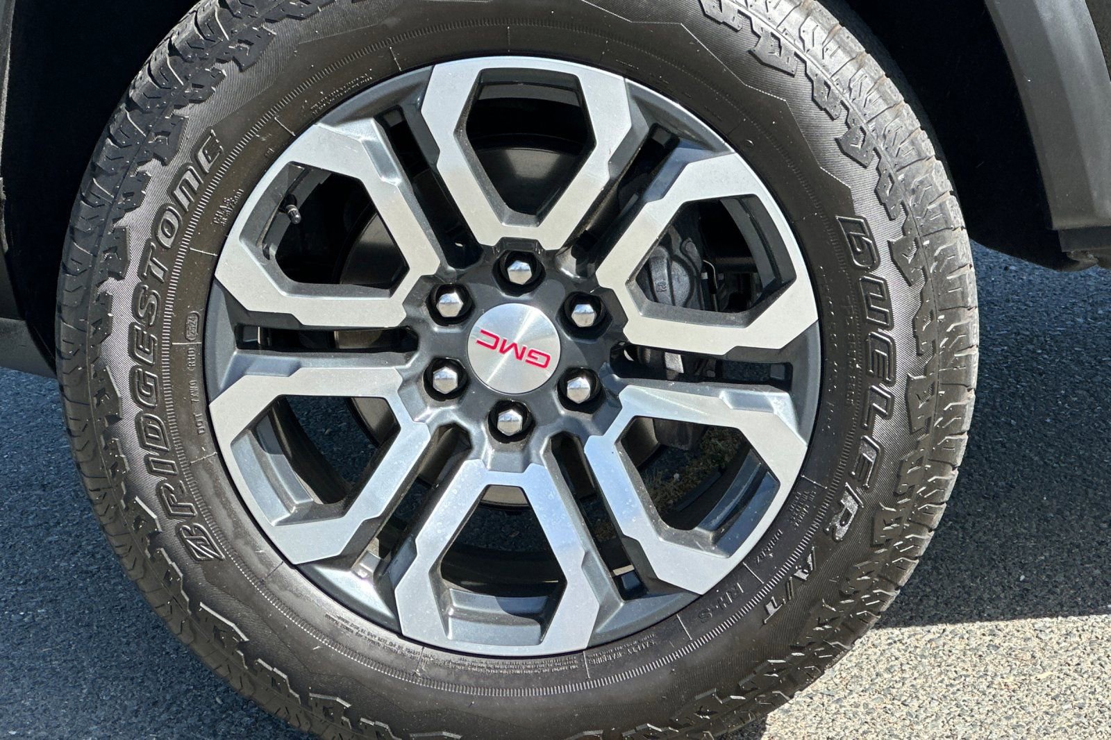 Used 2024 GMC Canyon AT4 w/ AT4 Premium Package image 26