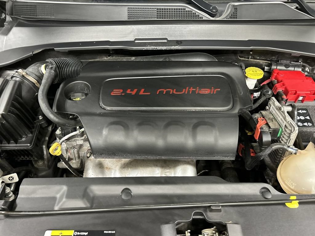 Used 2021 Jeep Compass Latitude w/ Sun and Sound Group AWD/4WD image 24