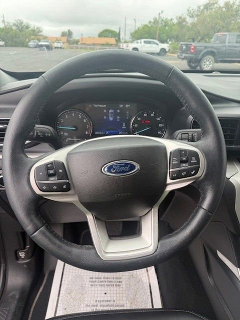 Used 2024 Ford Explorer XLT w/ Equipment Group 202A RWD image 10