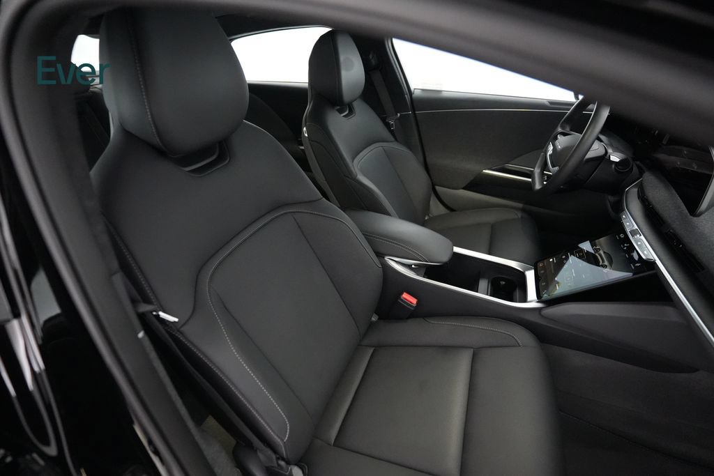 Used 2024 Lucid Air Touring AWD/4WD image 21