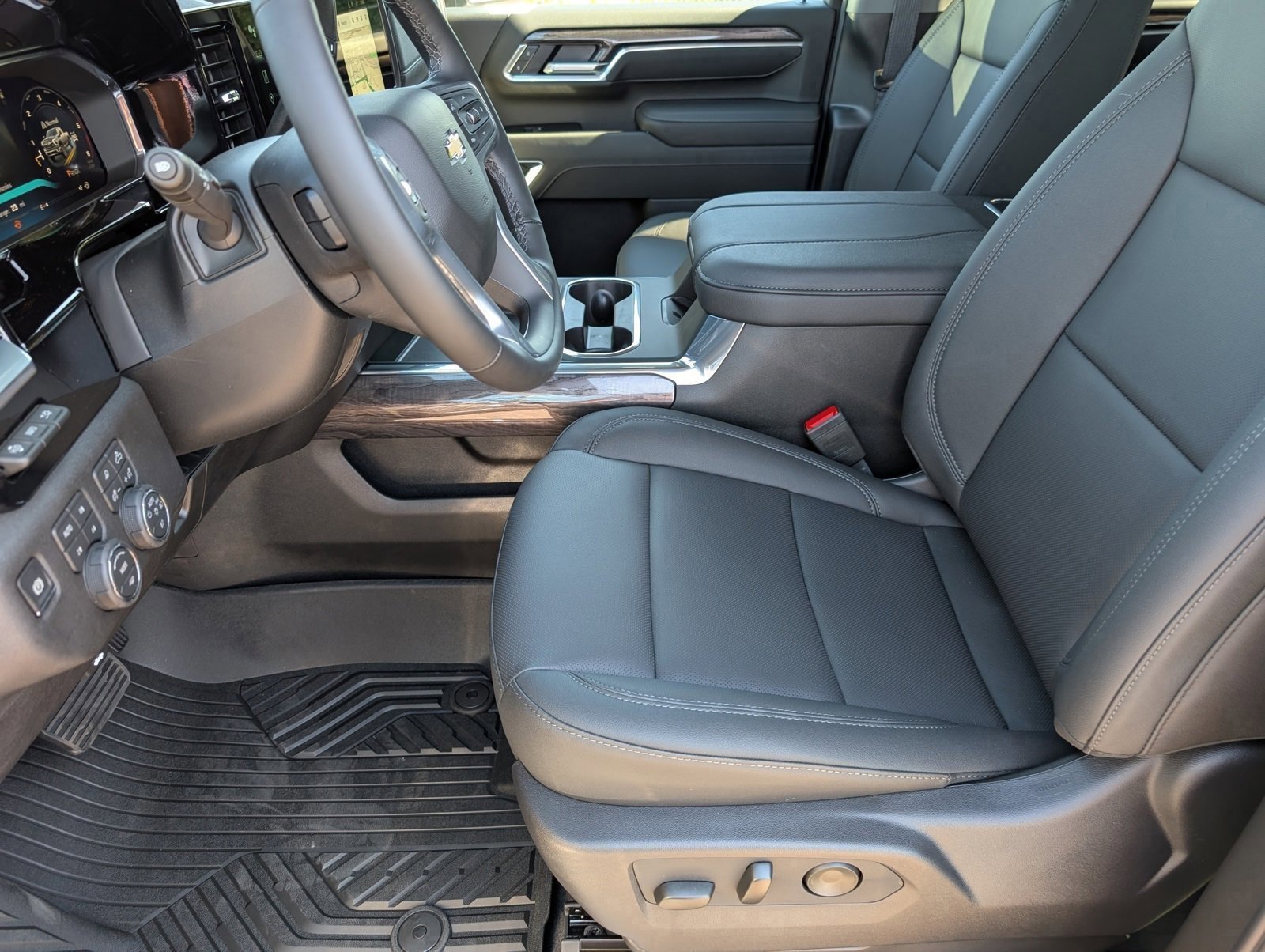 New 2026 Chevrolet Silverado 2500 LTZ w/ LTZ Premium Package image 12