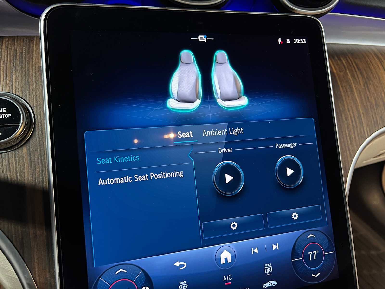 Used 2025 Mercedes-Benz C 300 4MATIC Sedan image 33