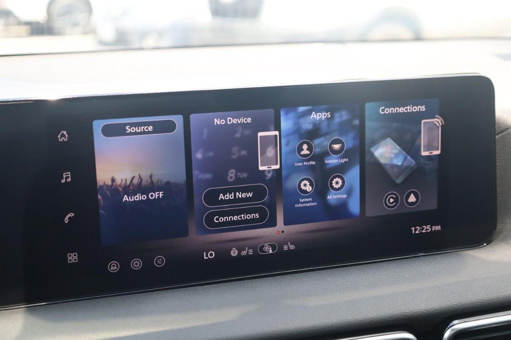 New 2026 Nissan Sentra SV w/ SV Convenience Package FWD image 13