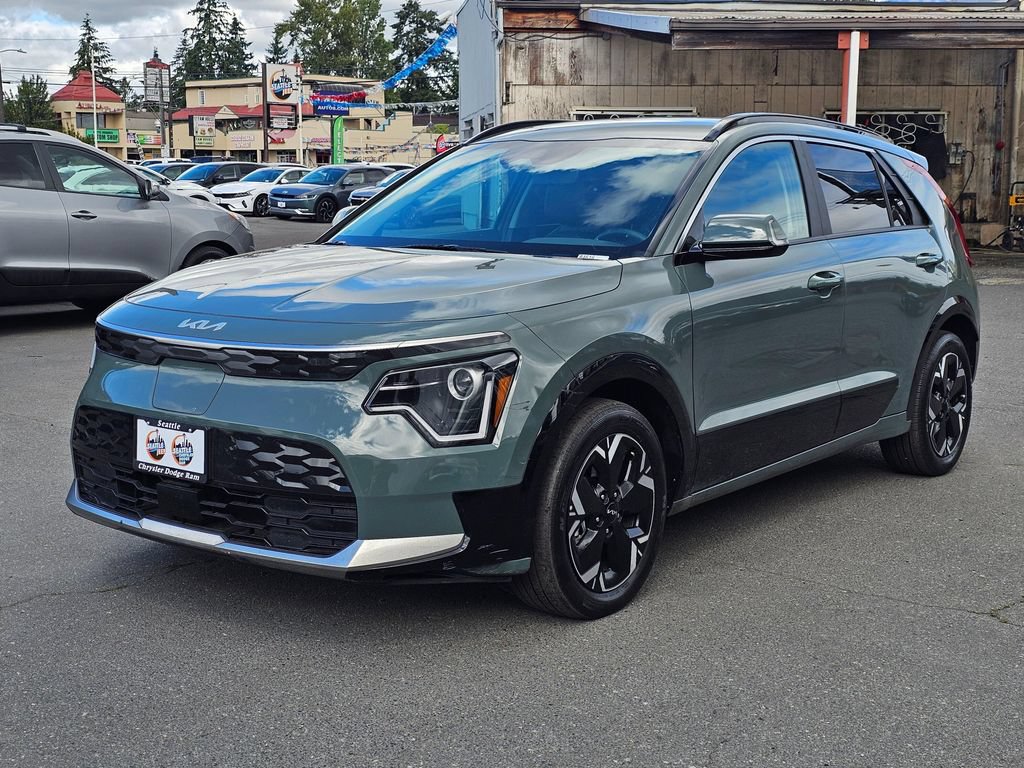 Used 2025 Kia Niro Wind w/ Wind Preserve Package FWD image 3