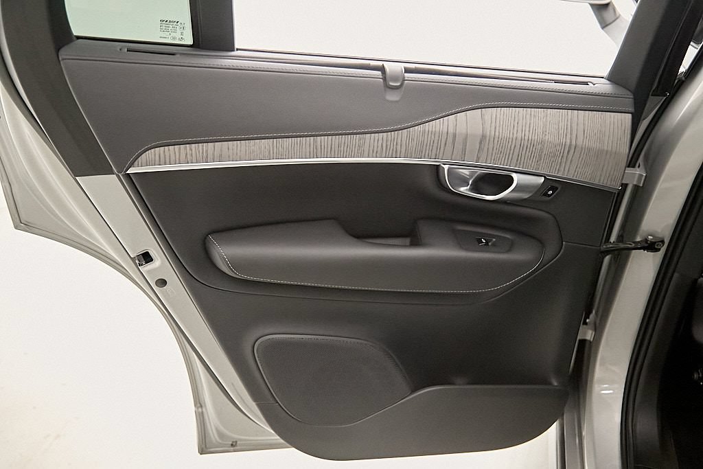 Certified 2024 Volvo XC90 T8 Ultimate w/ Protection Package Premier AWD/4WD image 21