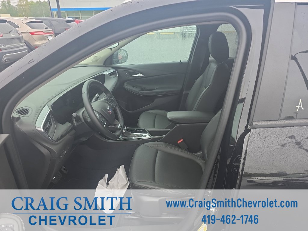 Used 2024 Buick Encore GX Sport Touring FWD image 11