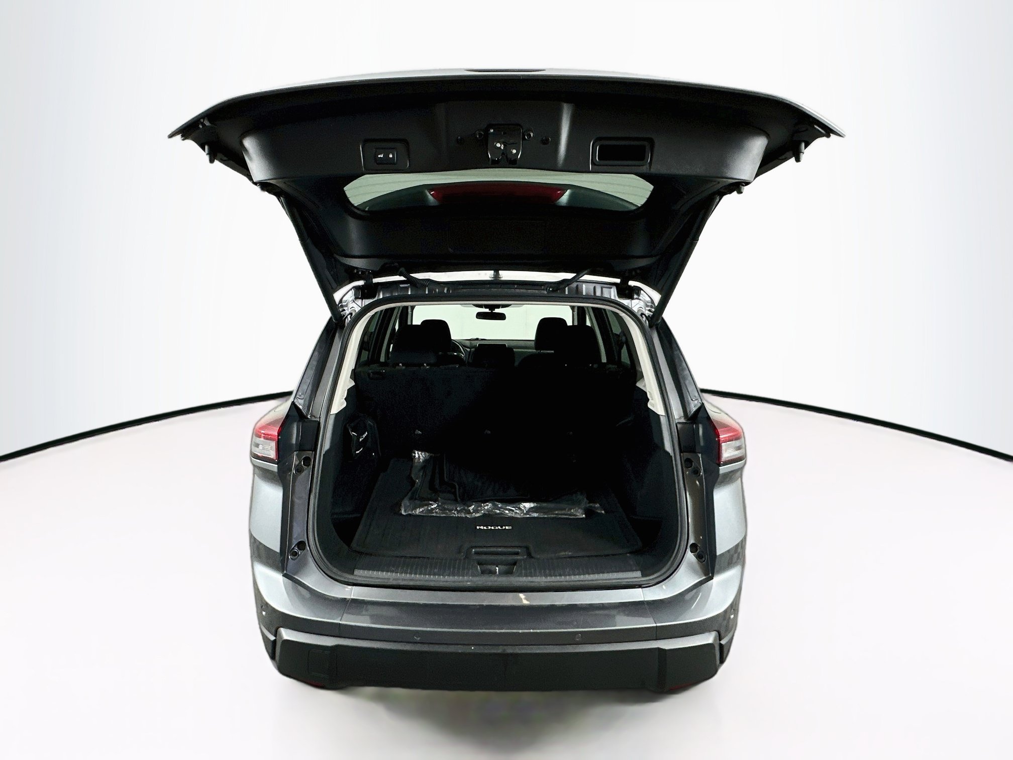 Used 2025 Nissan Rogue SV AWD/4WD image 27