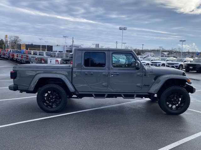 Used 2022 Jeep Gladiator Overland image 6