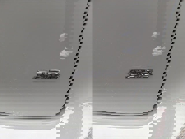 Used 2021 Chrysler Pacifica Touring w/ Uconnect Theater Family Group image 12