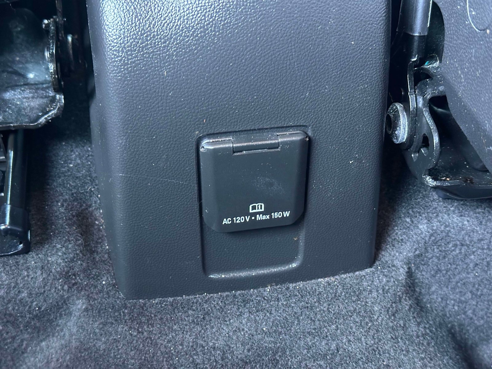 Used 2022 Chevrolet Trax LT w/ LT Convenience Package image 13