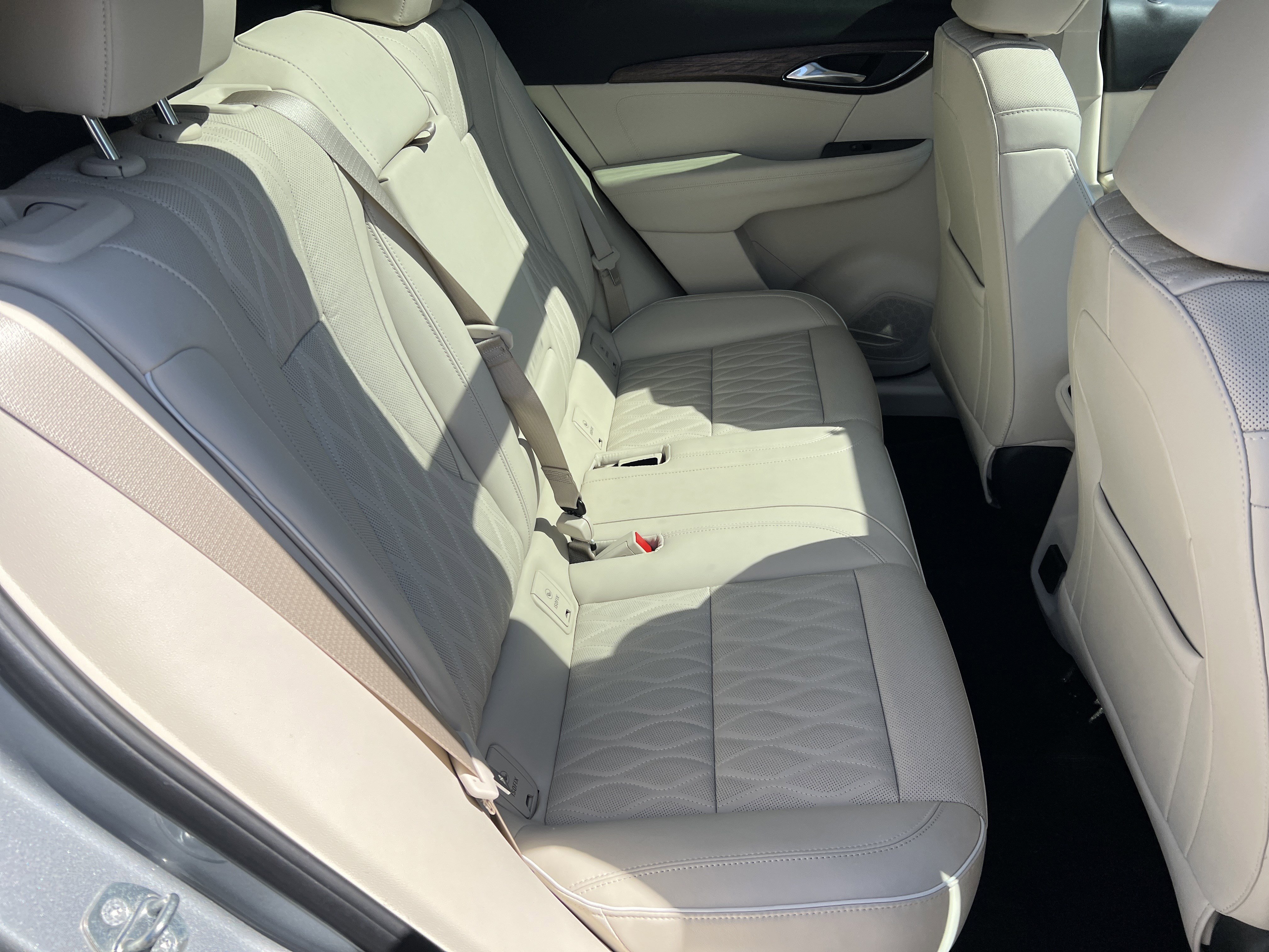 Used 2023 Buick Envision Avenir FWD image 20