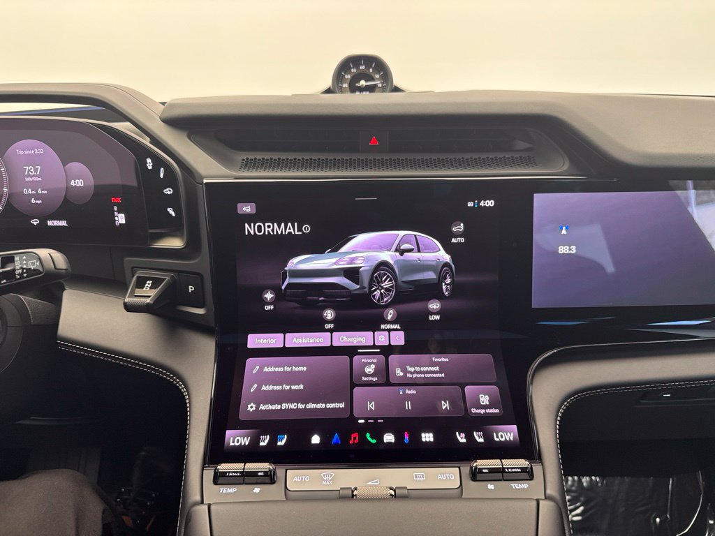 New 2026 Porsche Cayenne Turbo AWD/4WD image 20