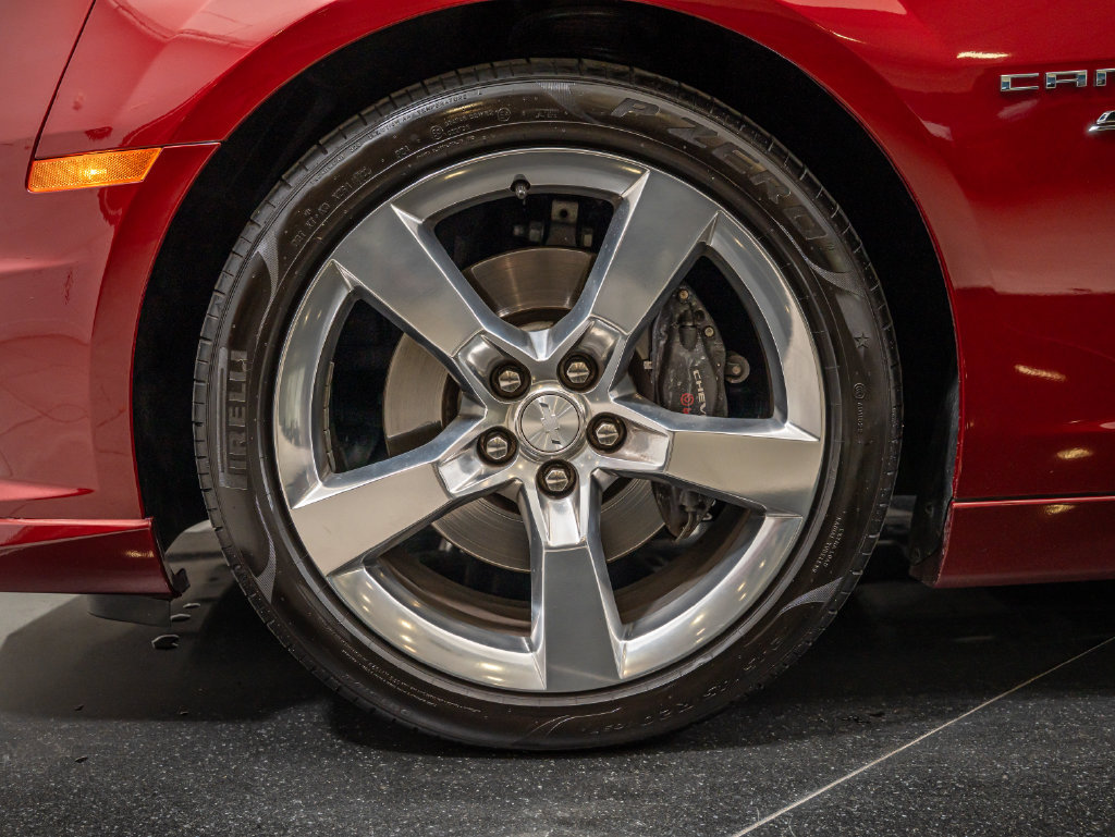 Used 2010 Chevrolet Camaro SS w/ RS Package RWD image 13
