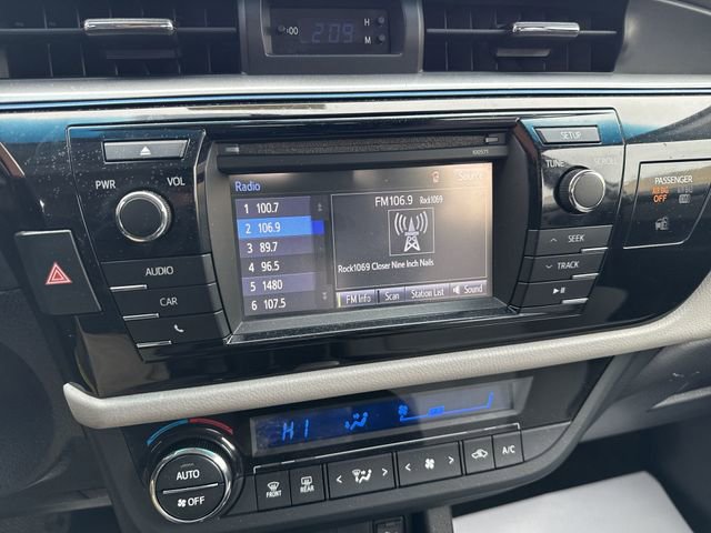 Used 2016 Toyota Corolla LE image 14