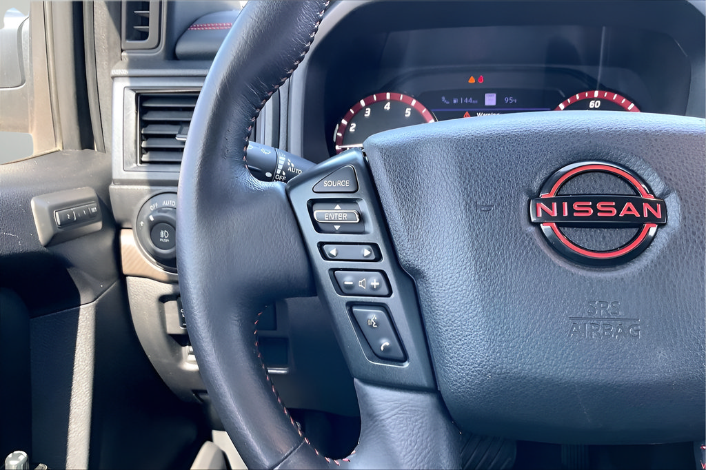 Used 2024 Nissan Titan PRO-4X w/ Pro-4x Convenience Package AWD/4WD image 10