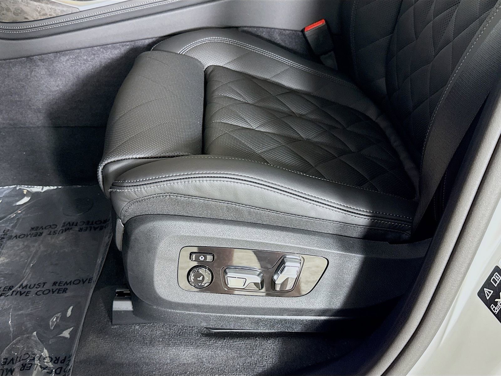 Used 2026 BMW X7 xDrive40i w/ Premium Package image 20