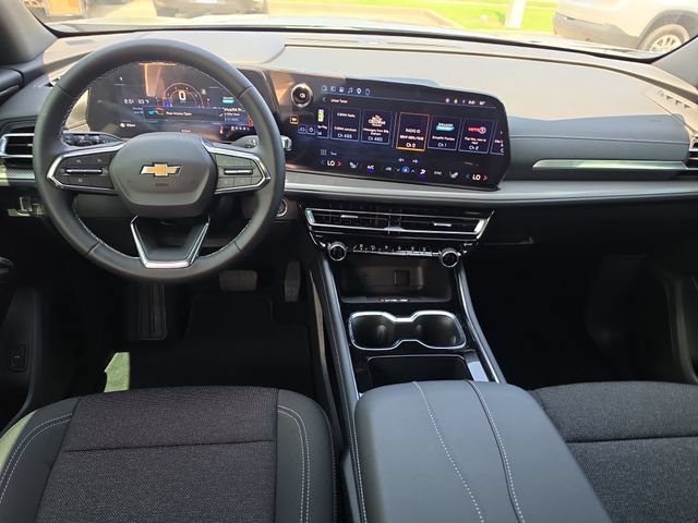 Used 2026 Chevrolet Traverse LT w/ Driver Confidence Package FWD image 8