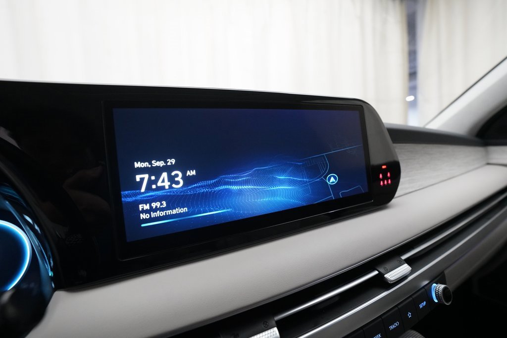 Used 2024 Hyundai Palisade Calligraphy image 6